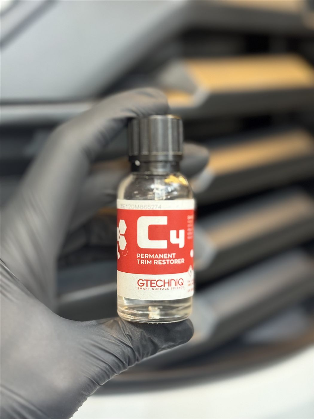 Gtechniq C4 Permanent Trim Restorer bottle